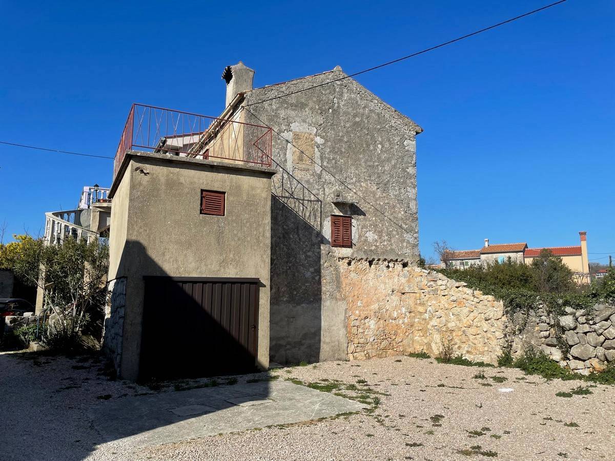 Casa con molto potenziale, isola di Krk