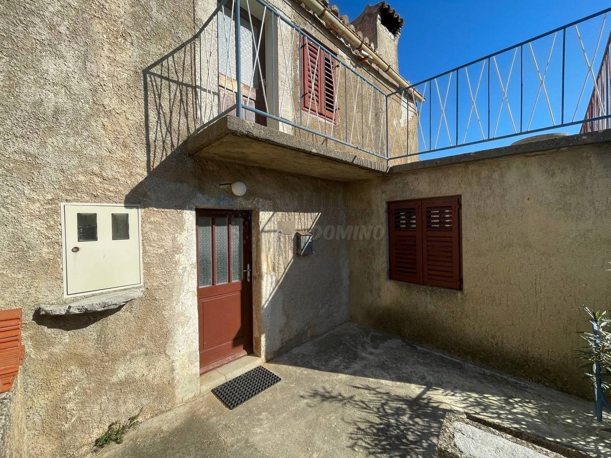 Casa con molto potenziale, isola di Krk