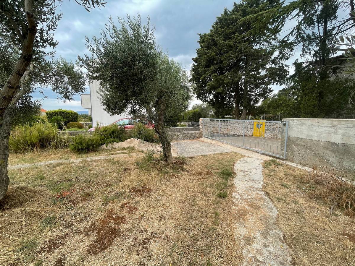 Seconda linea verso il mare! Punat!