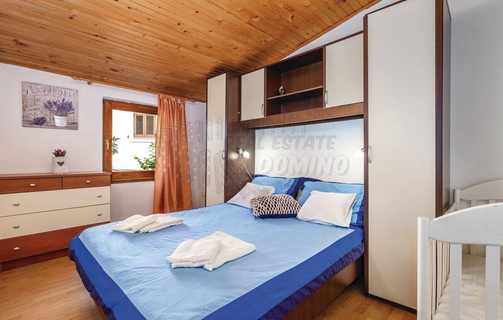 Bella casa con piscina! L'isola di Veglia!