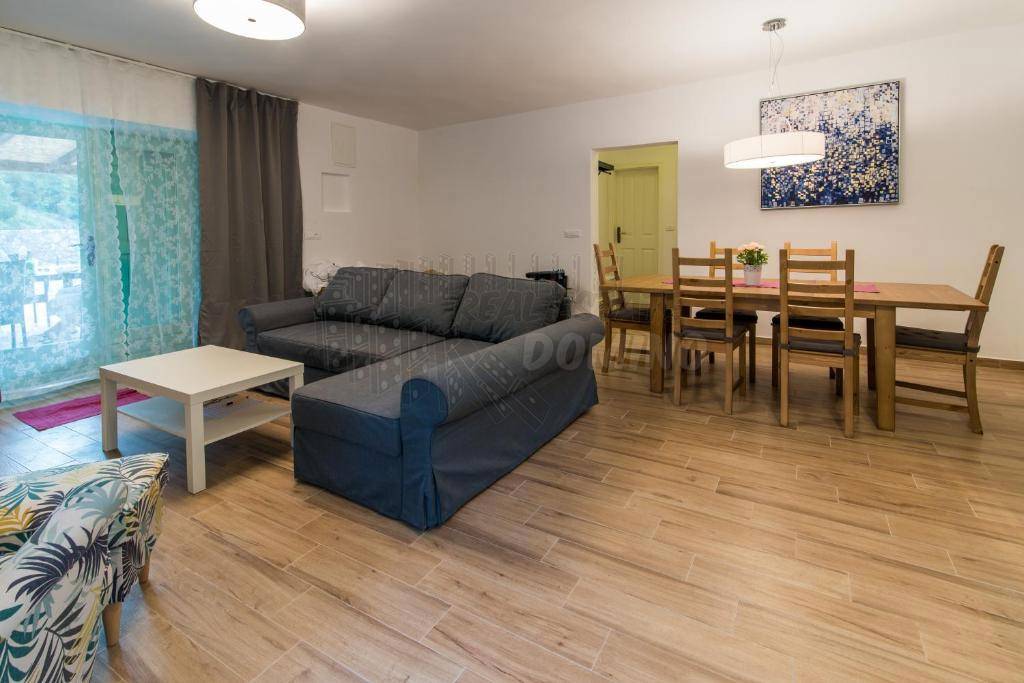 Incantevole villa con giardino e piscina!