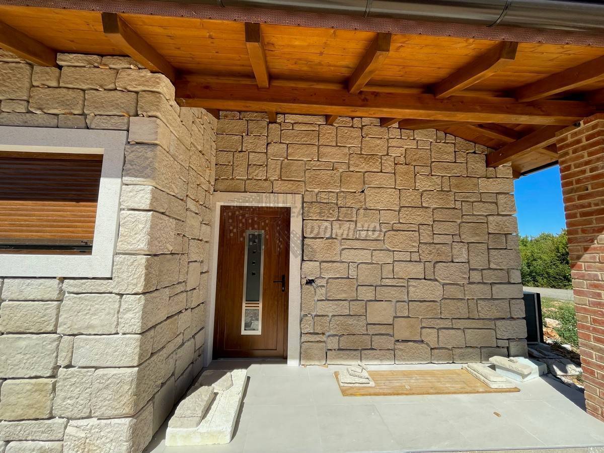 Nuova villa in stile mediterraneo! Isola di Veglia!!