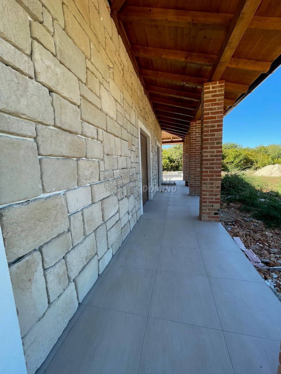 Nuova villa in stile mediterraneo! Isola di Veglia!!