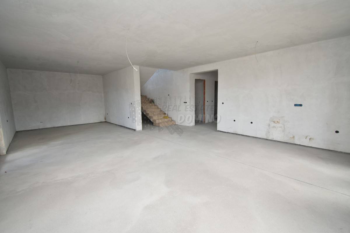 Nuova villa in stile mediterraneo! Isola di Veglia!!