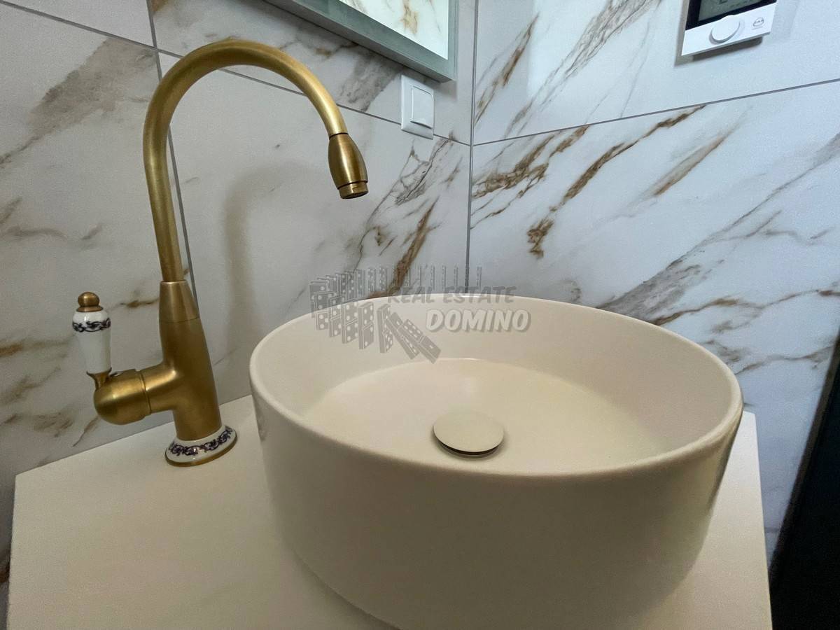 Nuova villa in stile mediterraneo! Isola di Veglia!!