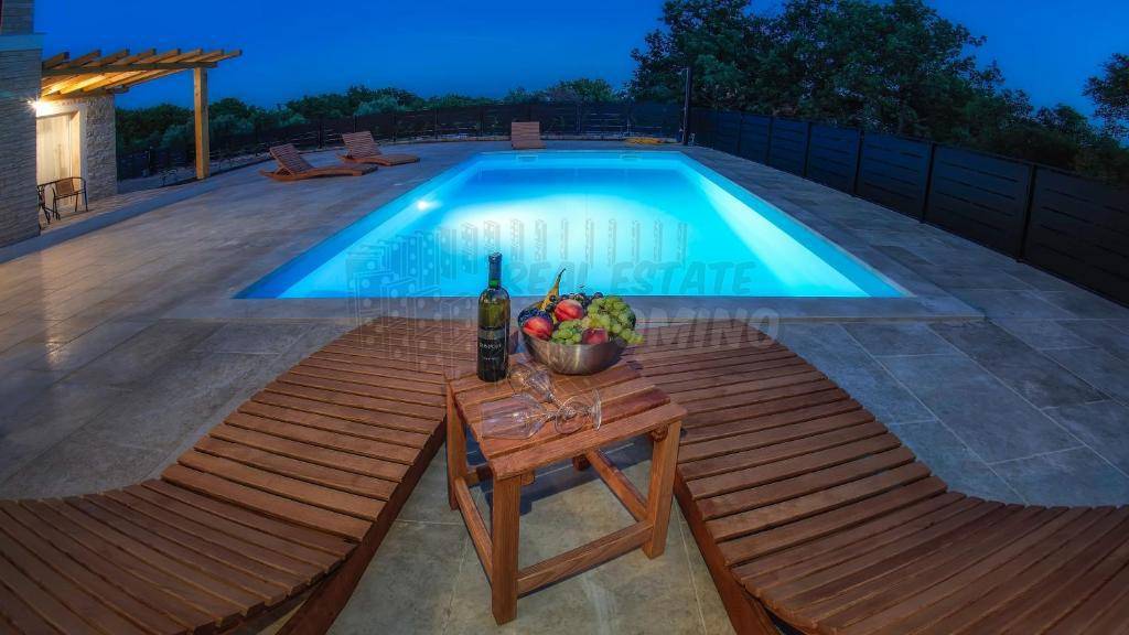 Bella villa con vista mare! L'isola di Krk!