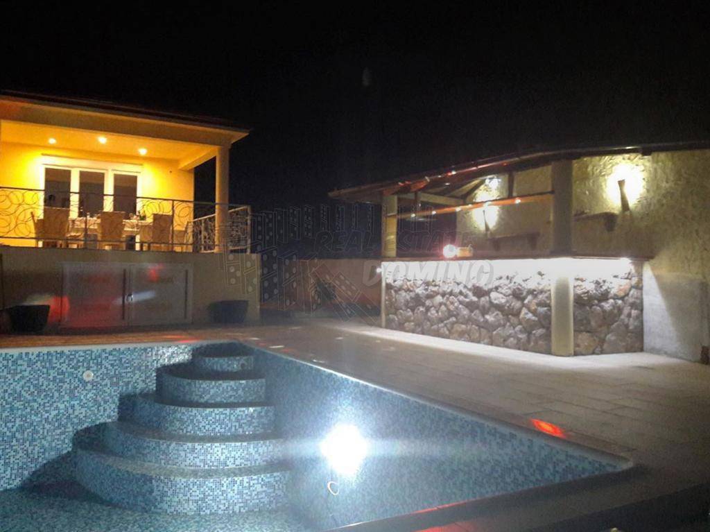 Bella casa con piscina e vista mare!