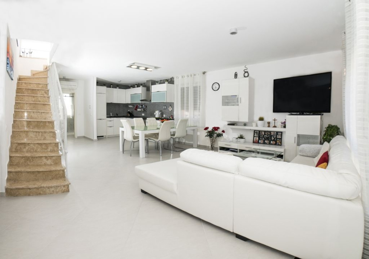 PU-283 appartamento a Pola