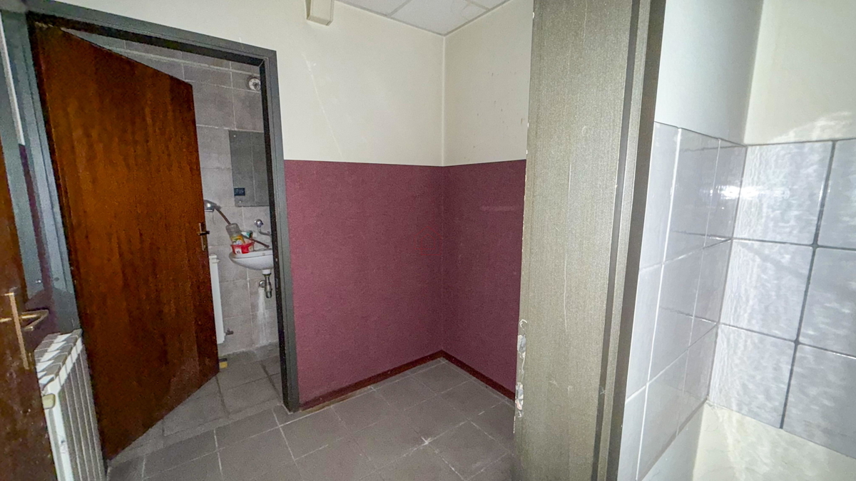 Spazio commerciale su due piani in vendita vicino a Črnomerec, Ilica