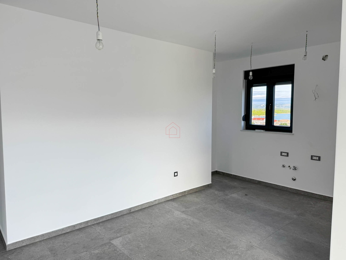 Il più bello attico in vendita sull'isola di Murter con 3 camere da letto.