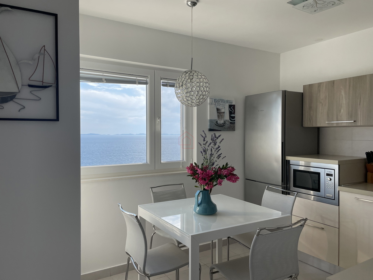 2 appartamenti splendidi con piscina e vista mare - attività di affitto avviata