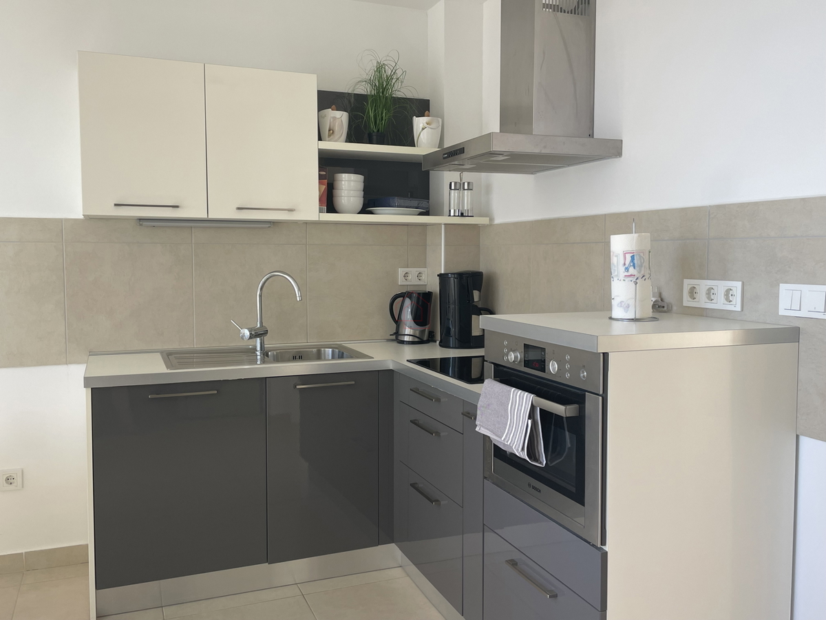 2 appartamenti splendidi con piscina e vista mare - attività di affitto avviata