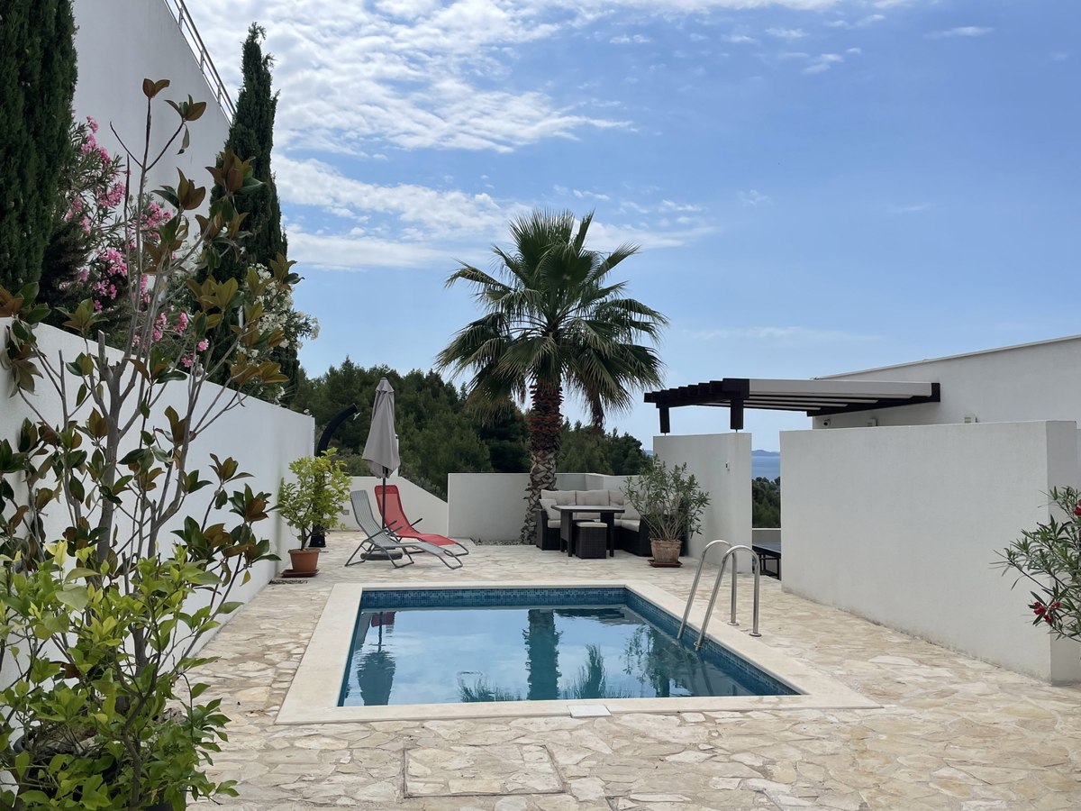 2 appartamenti splendidi con piscina e vista mare - attività di affitto avviata