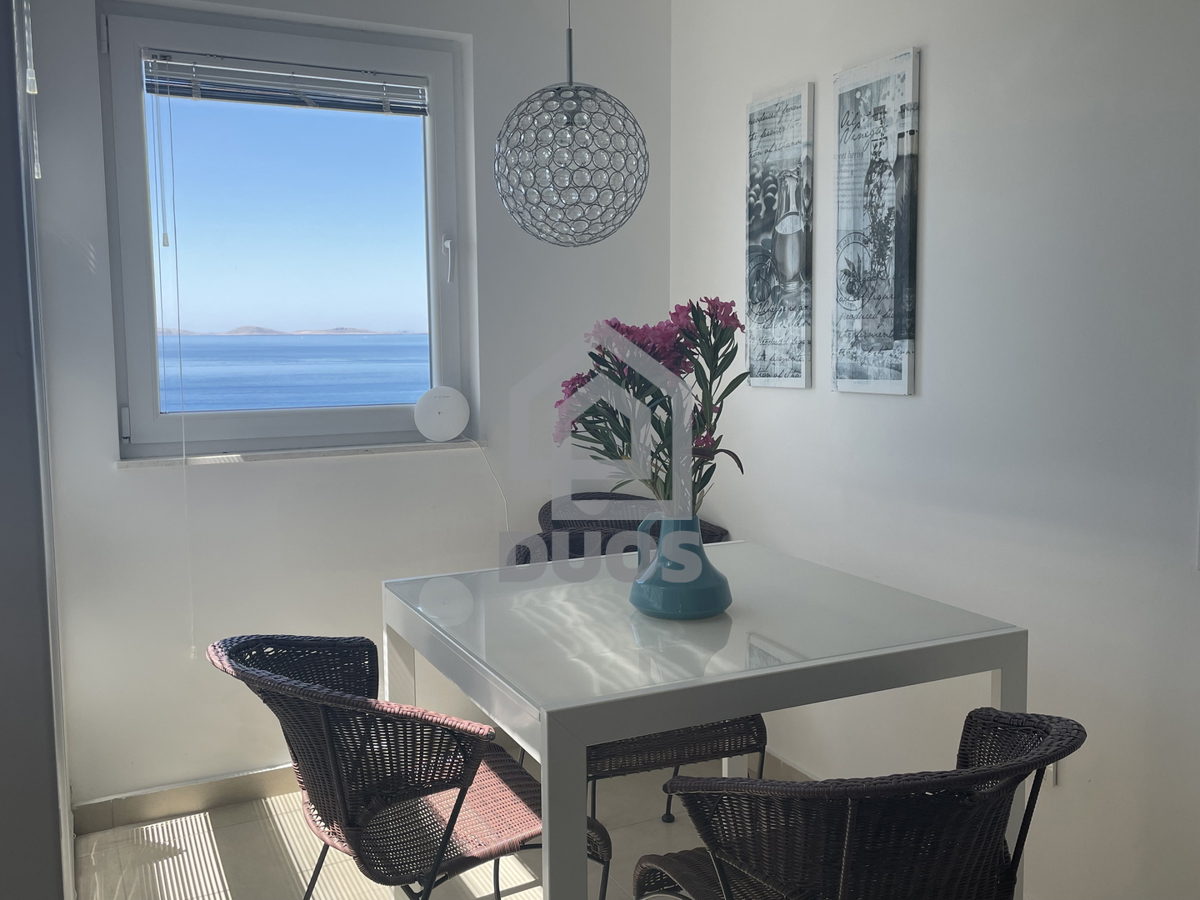 2 appartamenti splendidi con piscina e vista mare - attività di affitto avviata