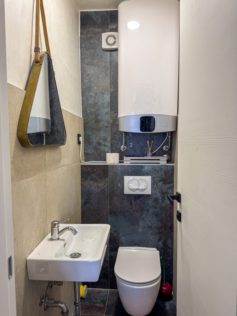 Appartamento moderno arredato a Šibenik con due camere da letto e vista mare