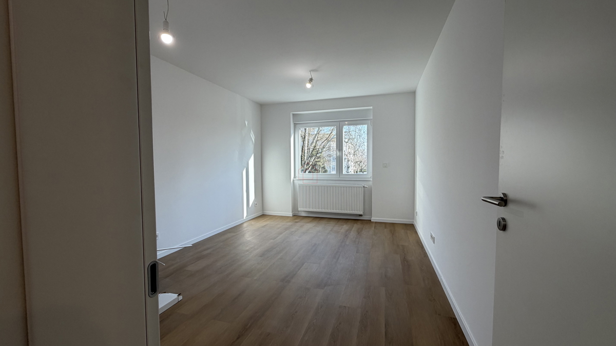 Appartamento trilocale di 50m2 nel quartiere Trnsko