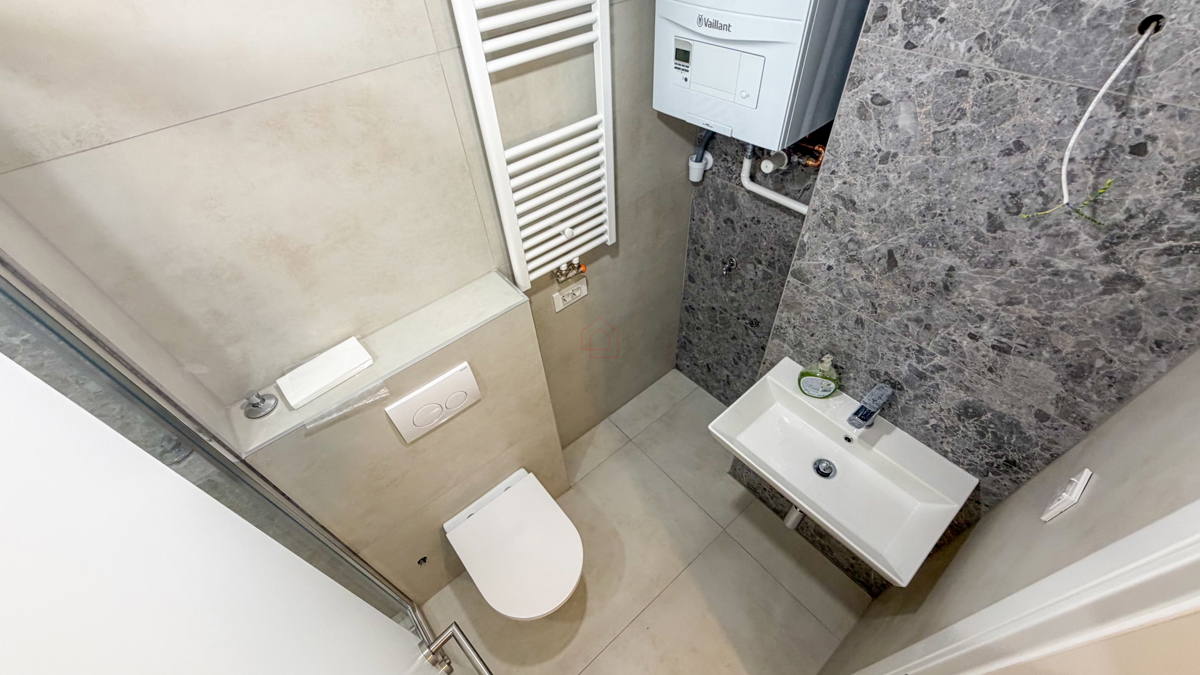 Appartamento trilocale di 50m2 nel quartiere Trnsko