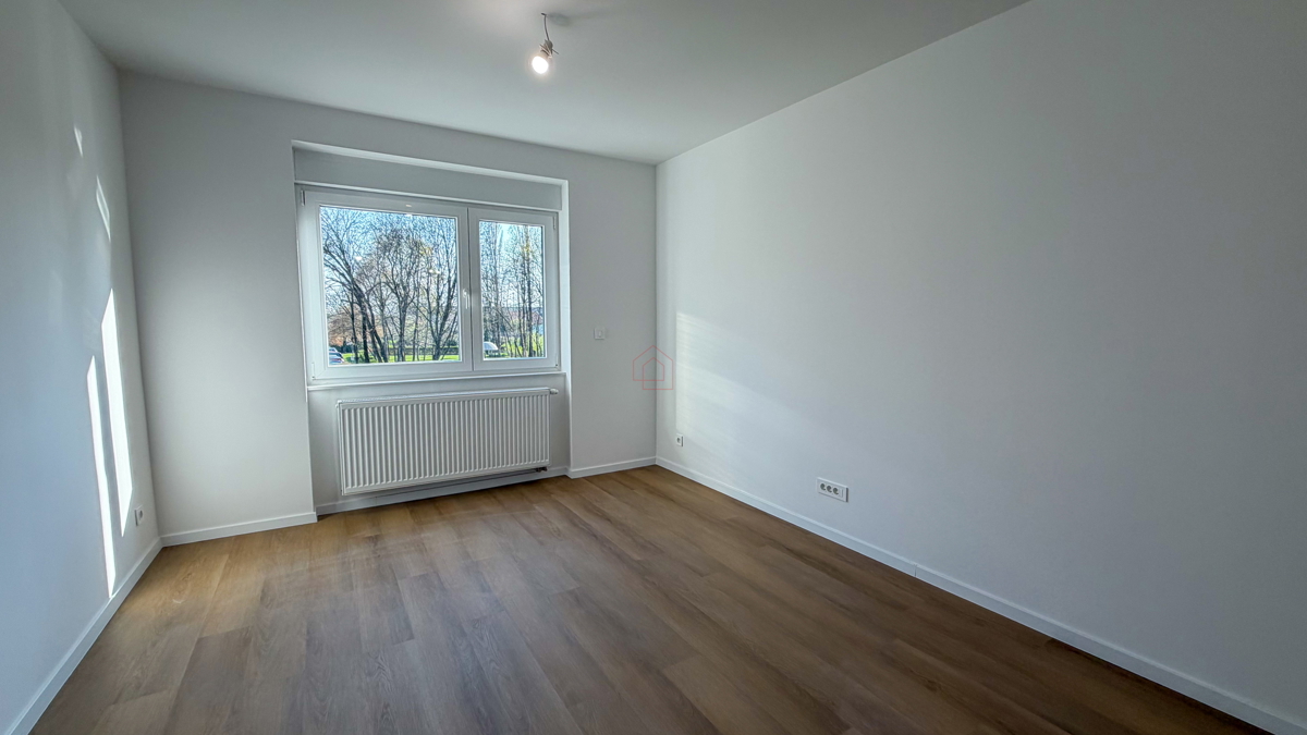 Appartamento trilocale di 50m2 nel quartiere Trnsko