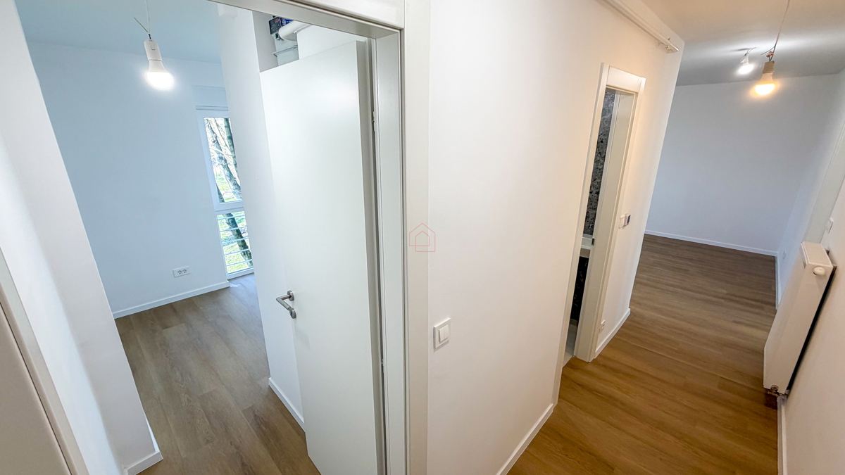 Appartamento trilocale di 50m2 nel quartiere Trnsko