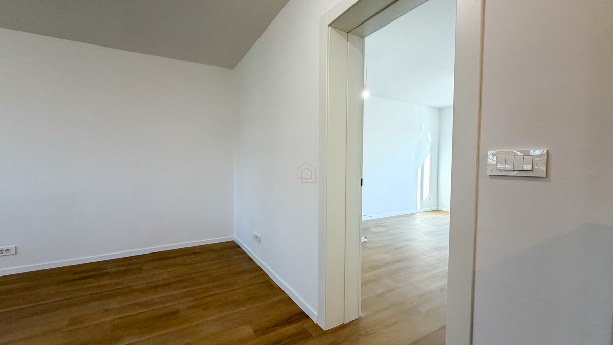 Appartamento trilocale di 50m2 nel quartiere Trnsko