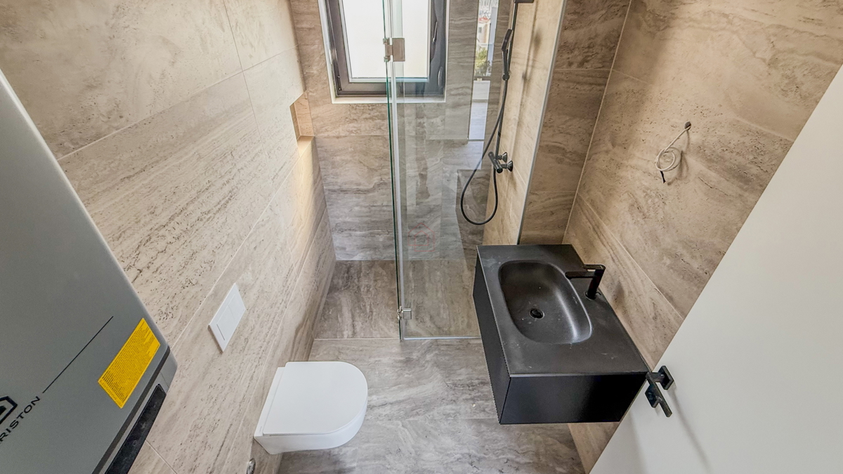 Nuova costruzione 2025 - Appartamento con due camere da letto e vista mare