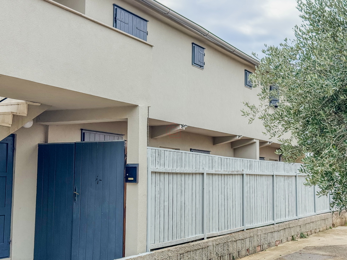 Casa vicino alla spiaggia di Betina con quattro unità abitative