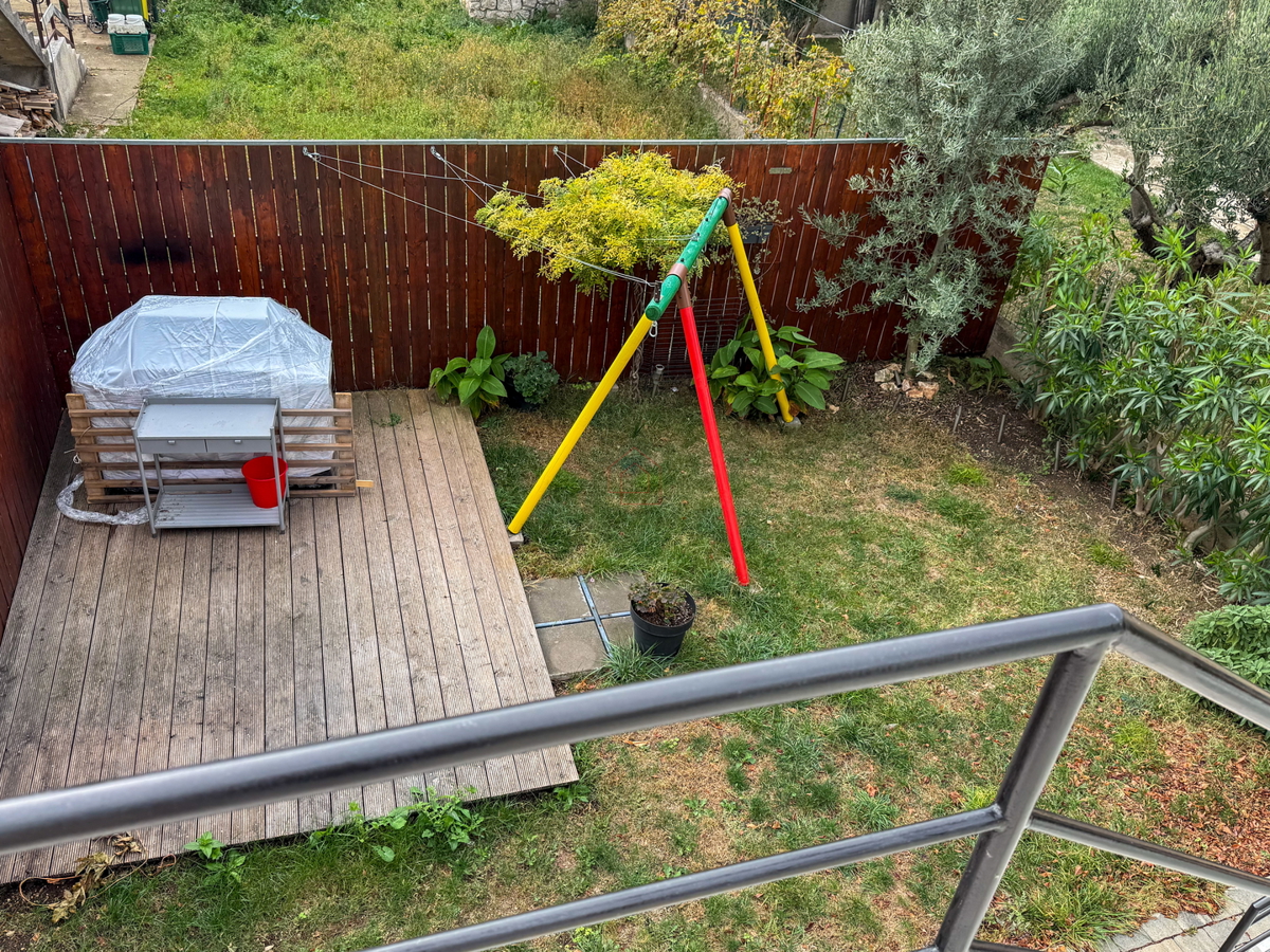 Casa vicino alla spiaggia di Betina con quattro unità abitative