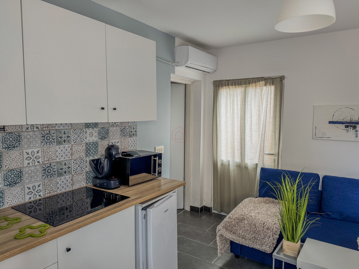 Casa vicino alla spiaggia di Betina con quattro unità abitative