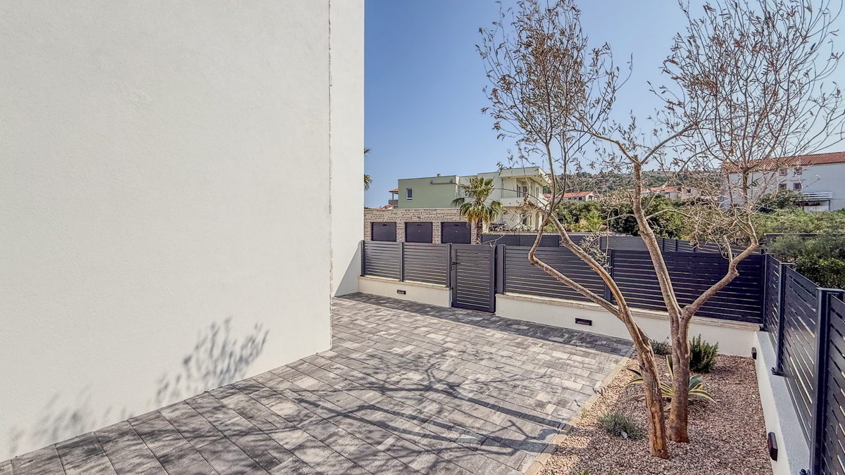 Nuova costruzione 2025 - appartamento con due camere da letto e giardino