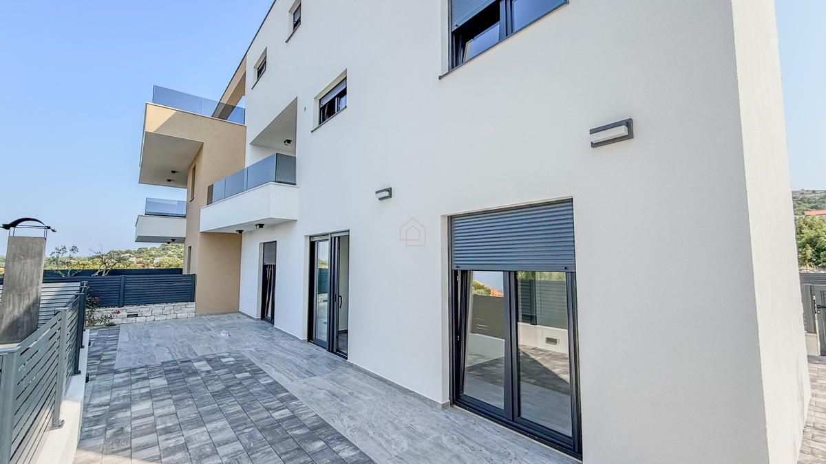 Nuova costruzione 2025 - appartamento con due camere da letto e giardino