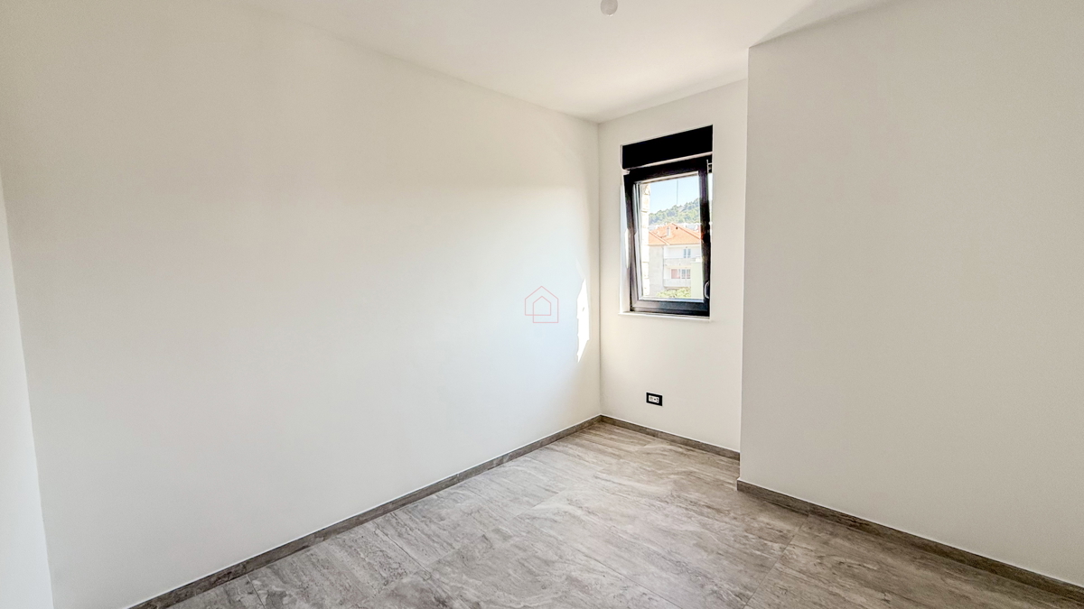 Splendido attico nel centro di Murter con una splendida vista sul mare