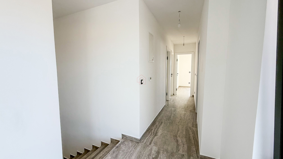 Splendido attico nel centro di Murter con una splendida vista sul mare