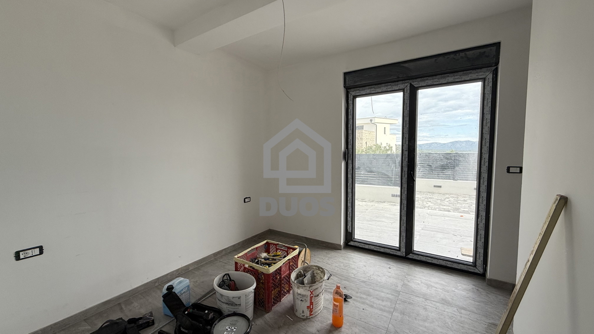 Bellissimo appartamento al primo piano con vista mare