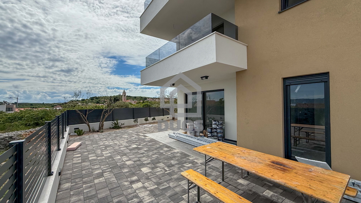 Bellissimo appartamento al primo piano con vista mare