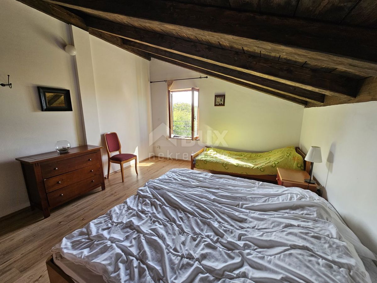 ISOLA DI KRK, VRBNIK (dintorni) - Casa indipendente con due appartamenti