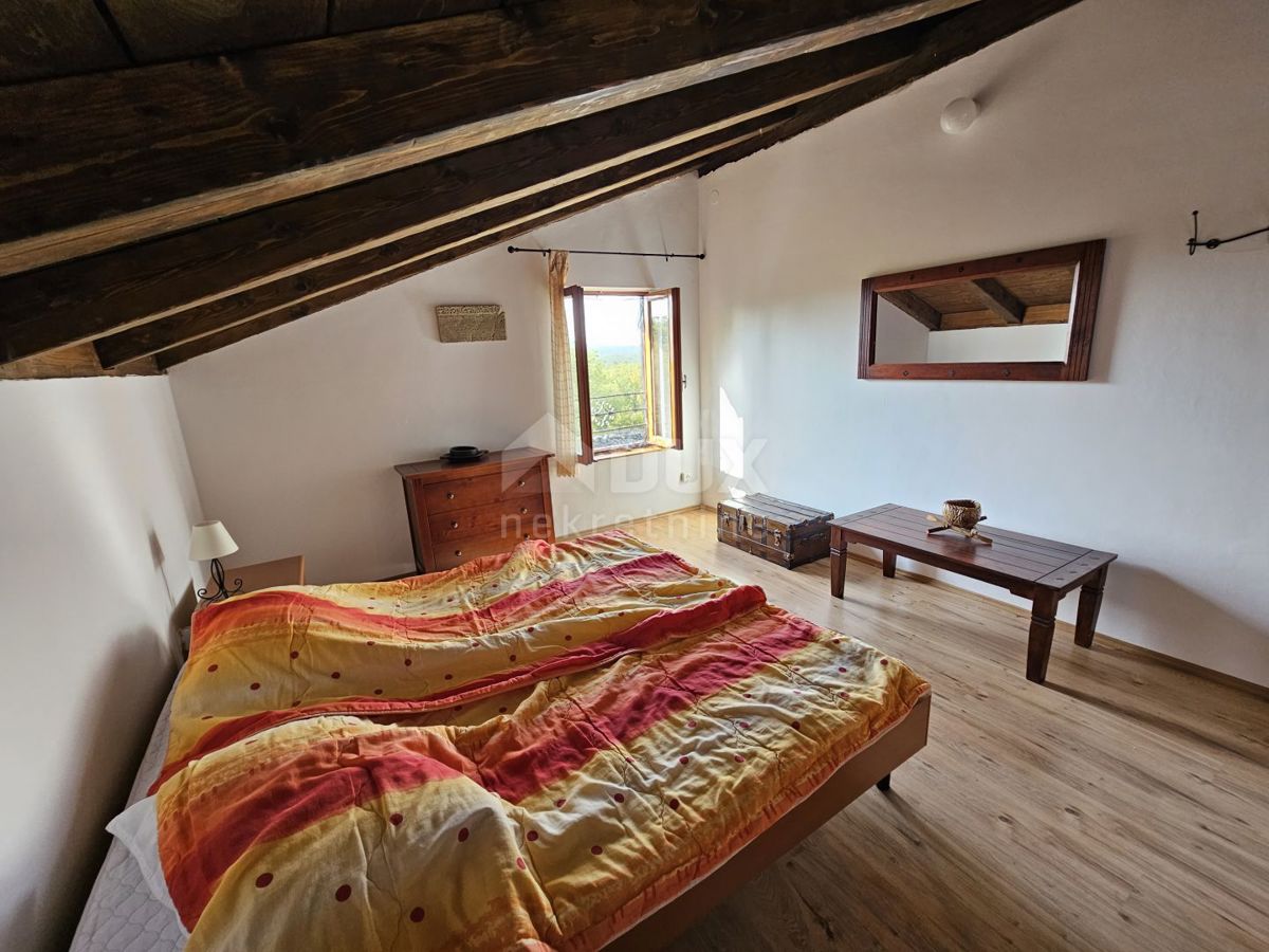ISOLA DI KRK, VRBNIK (dintorni) - Casa indipendente con due appartamenti