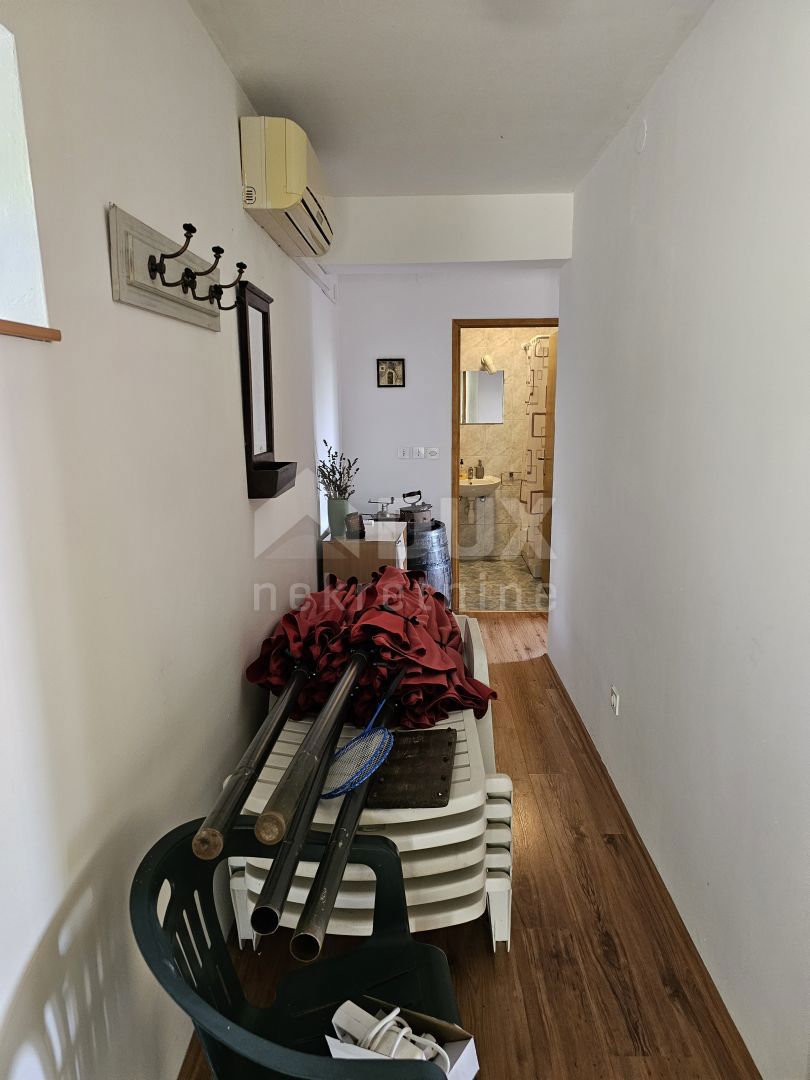 ISOLA DI KRK, VRBNIK (dintorni) - Casa indipendente con due appartamenti