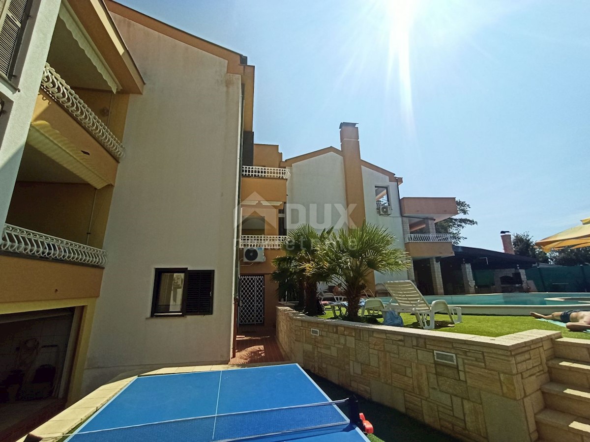 ISTRIA, MEDULIN Palazzina al mare con piscina, taverna e campo da tennis - VISTA MARE!!