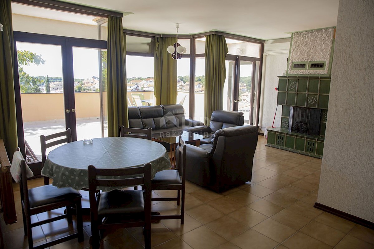 ISTRIA, MEDULIN Palazzina al mare con piscina, taverna e campo da tennis - VISTA MARE!!