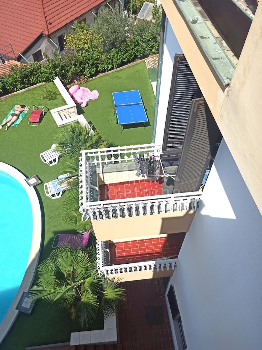 ISTRIA, MEDULIN Palazzina al mare con piscina, taverna e campo da tennis - VISTA MARE!!