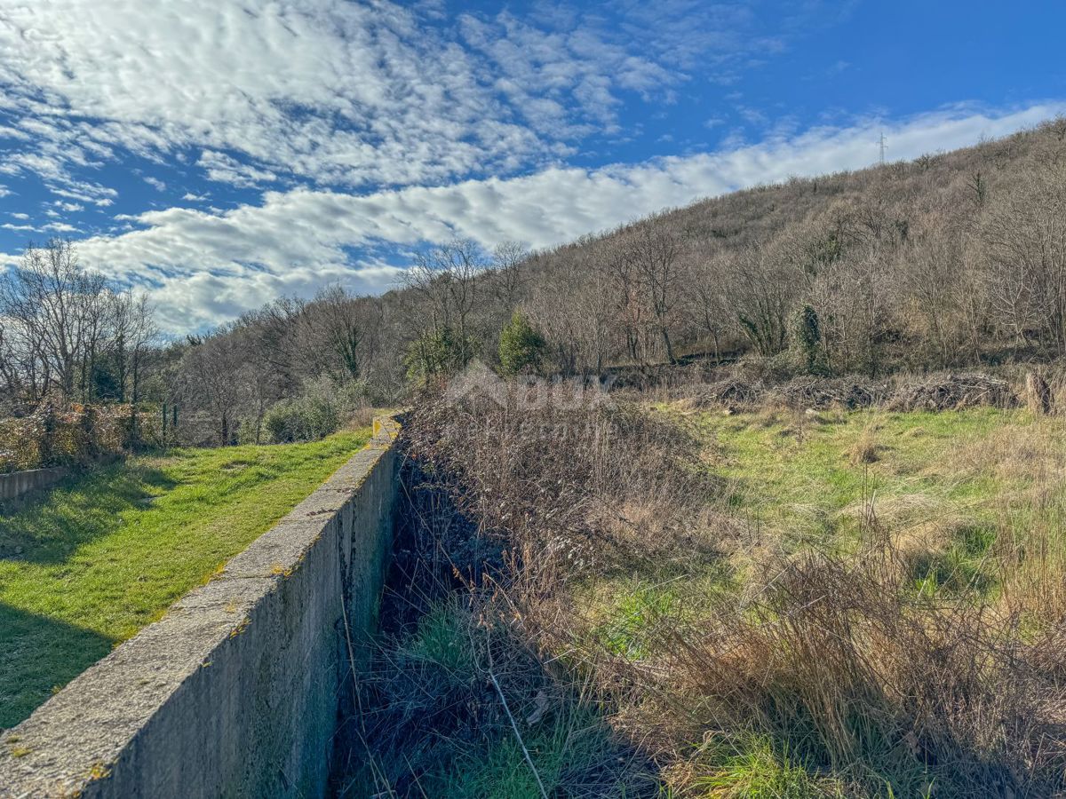 OPATIJA, MIHOTIĆI - Nuovo - terreno edificabile 718m2 in un ambiente tranquillo vicino a Opatija