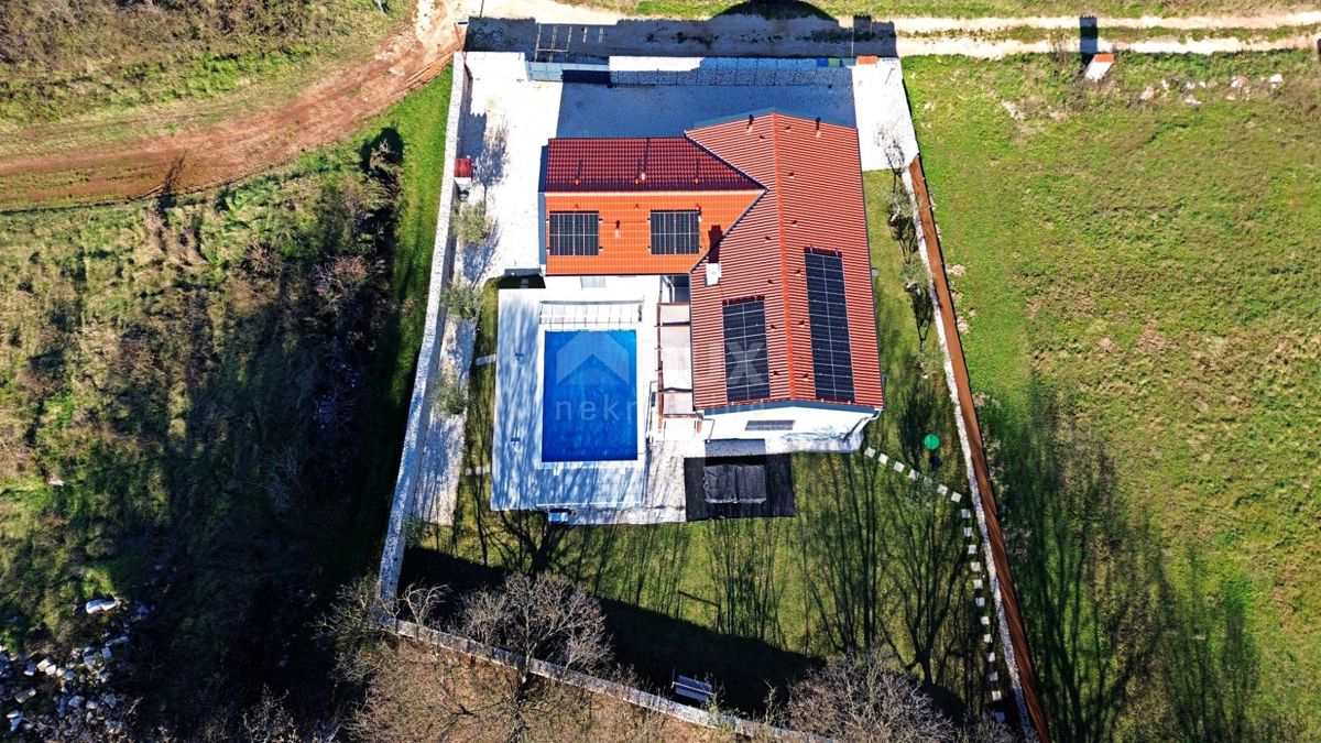 ISTRIA, BARBAN - Casa con piscina