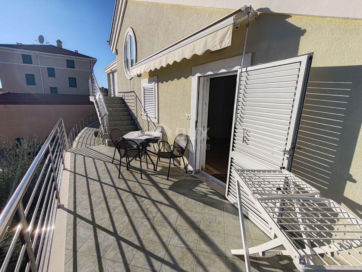 ZADAR, BRODARICA - Casa in ottima posizione, a 50 m dal mare