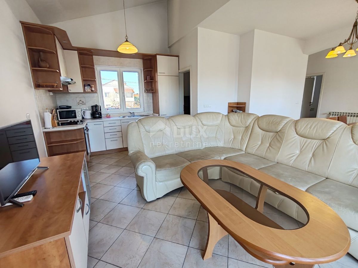 ZADAR, BRODARICA - Casa in ottima posizione, a 50 m dal mare