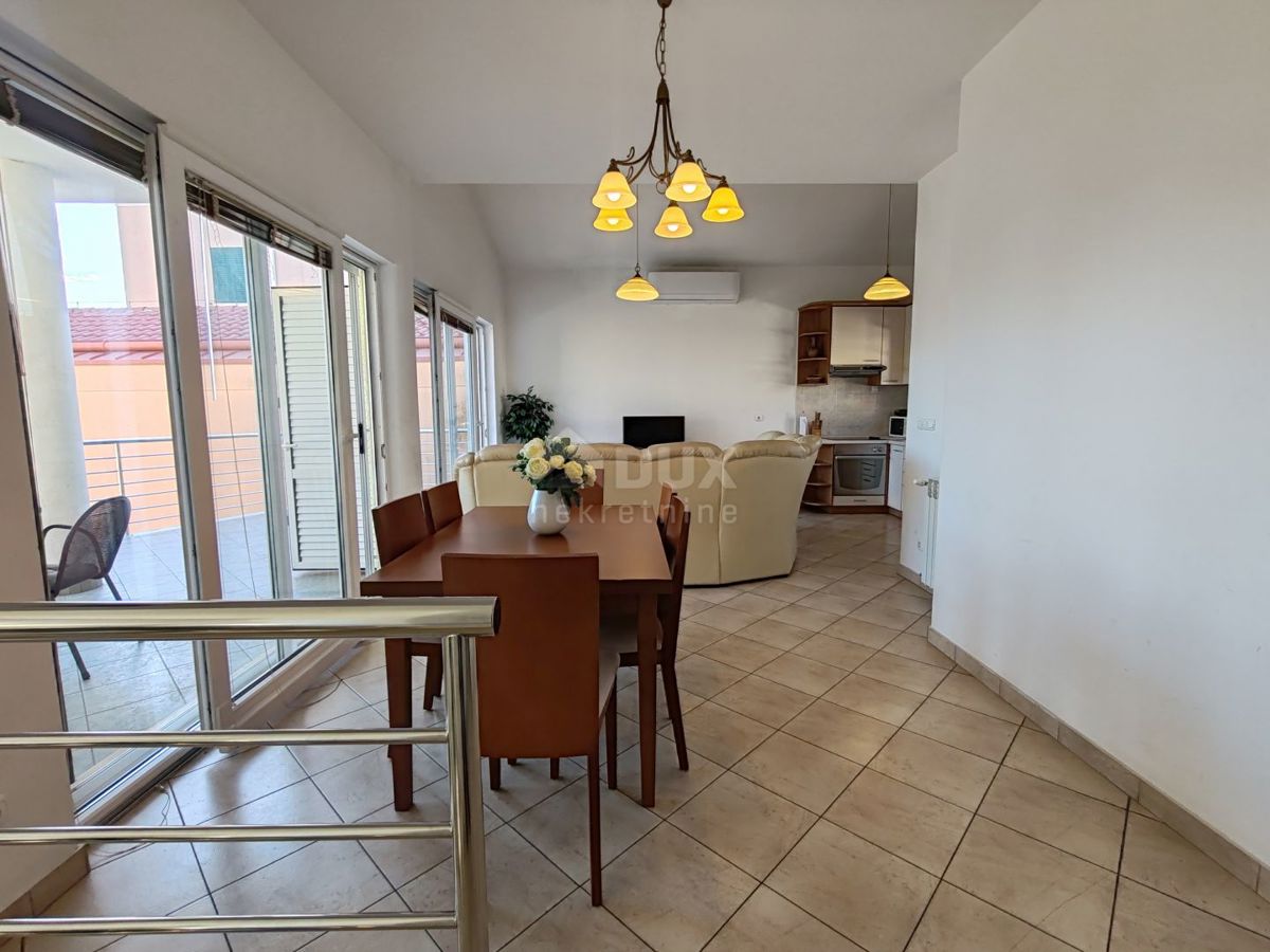 ZADAR, BRODARICA - Casa in ottima posizione, a 50 m dal mare