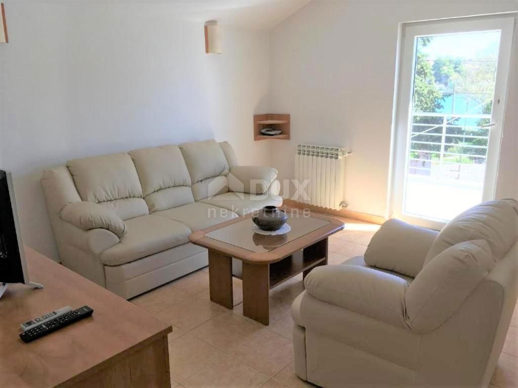 ZADAR, BRODARICA - Casa in ottima posizione, a 50 m dal mare