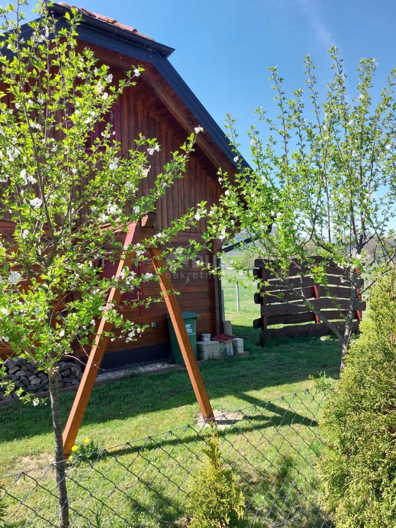 OTOČAC, LIČKO LEŠČE - Casa nella natura con piscina