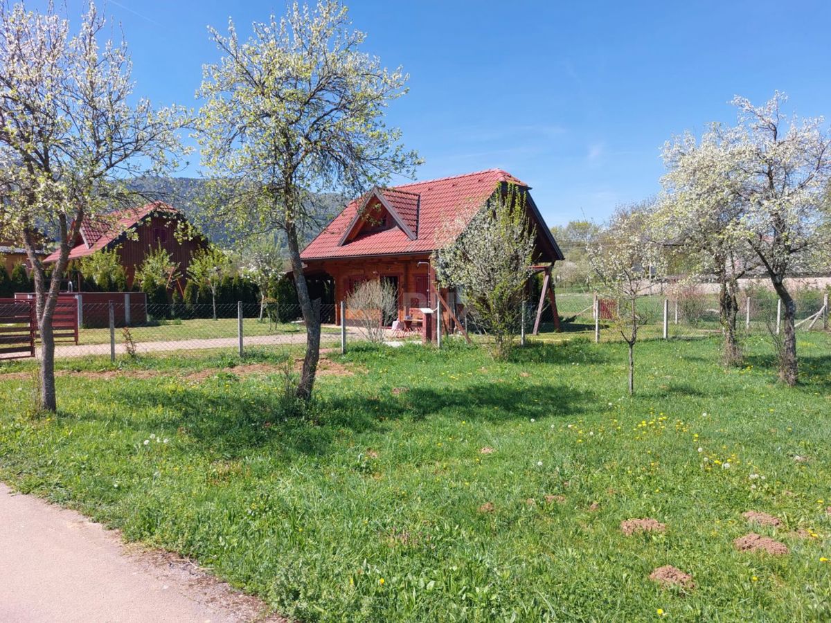 OTOČAC, LIČKO LEŠČE - Casa nella natura con piscina