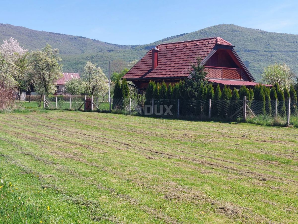 OTOČAC, LIČKO LEŠČE - Casa nella natura con piscina