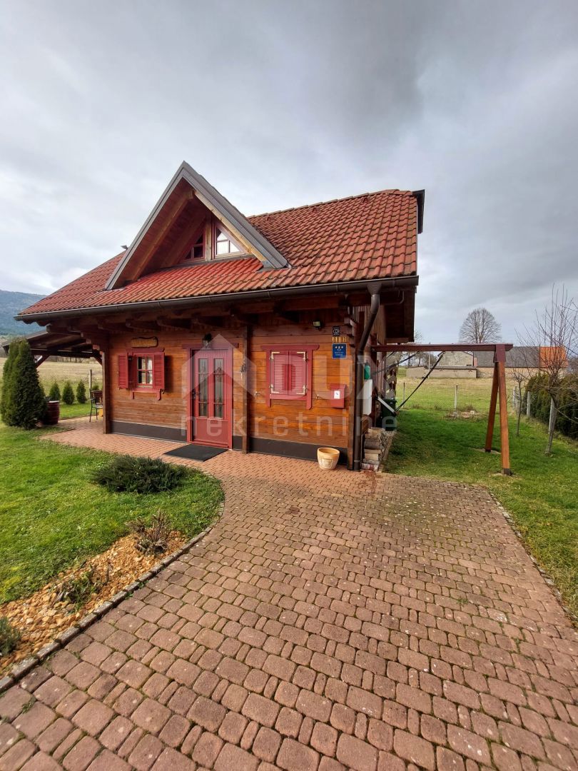 OTOČAC, LIČKO LEŠČE - Casa nella natura con piscina